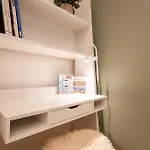 아파트 Aurora Acres