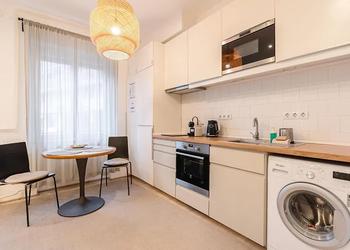 Aurora Acres Appartement