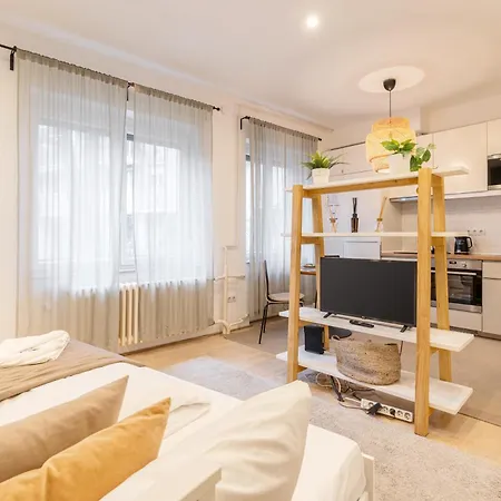 Aurora Acres Appartement *